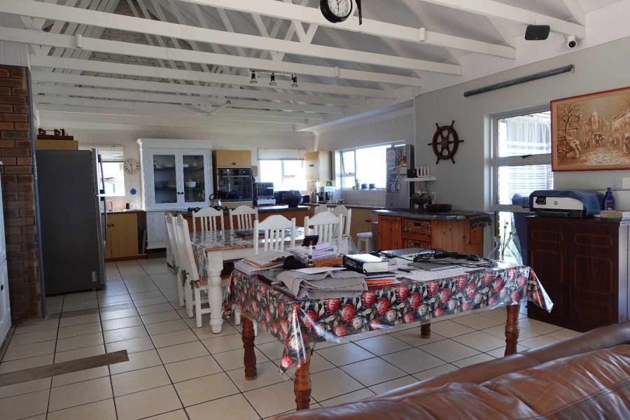 6 Bedroom Property for Sale in Outeniqua Strand Western Cape